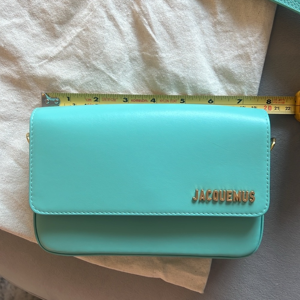 Jacquemus light turquoise le Carinu bag with Gold Hardware- like new - Picture 16 of 16